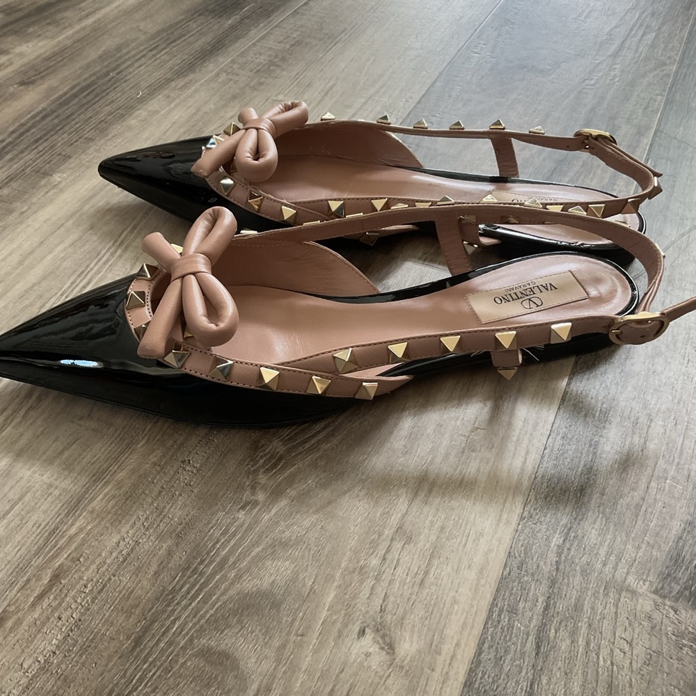 VALENTINO GARAVANI
Rockstud Bow Slingback Flats - Black-size 38 - Picture 7 of 9